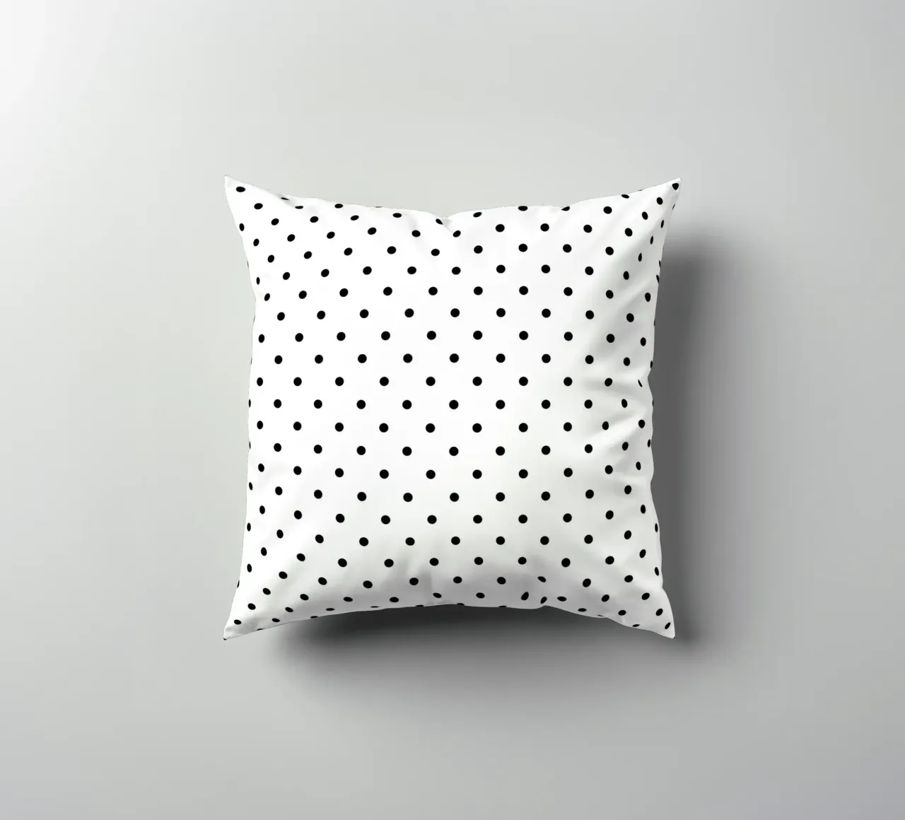 Minimal Basic Polka Dots | Nero su bianco cuscino da Beauty in Simplicity