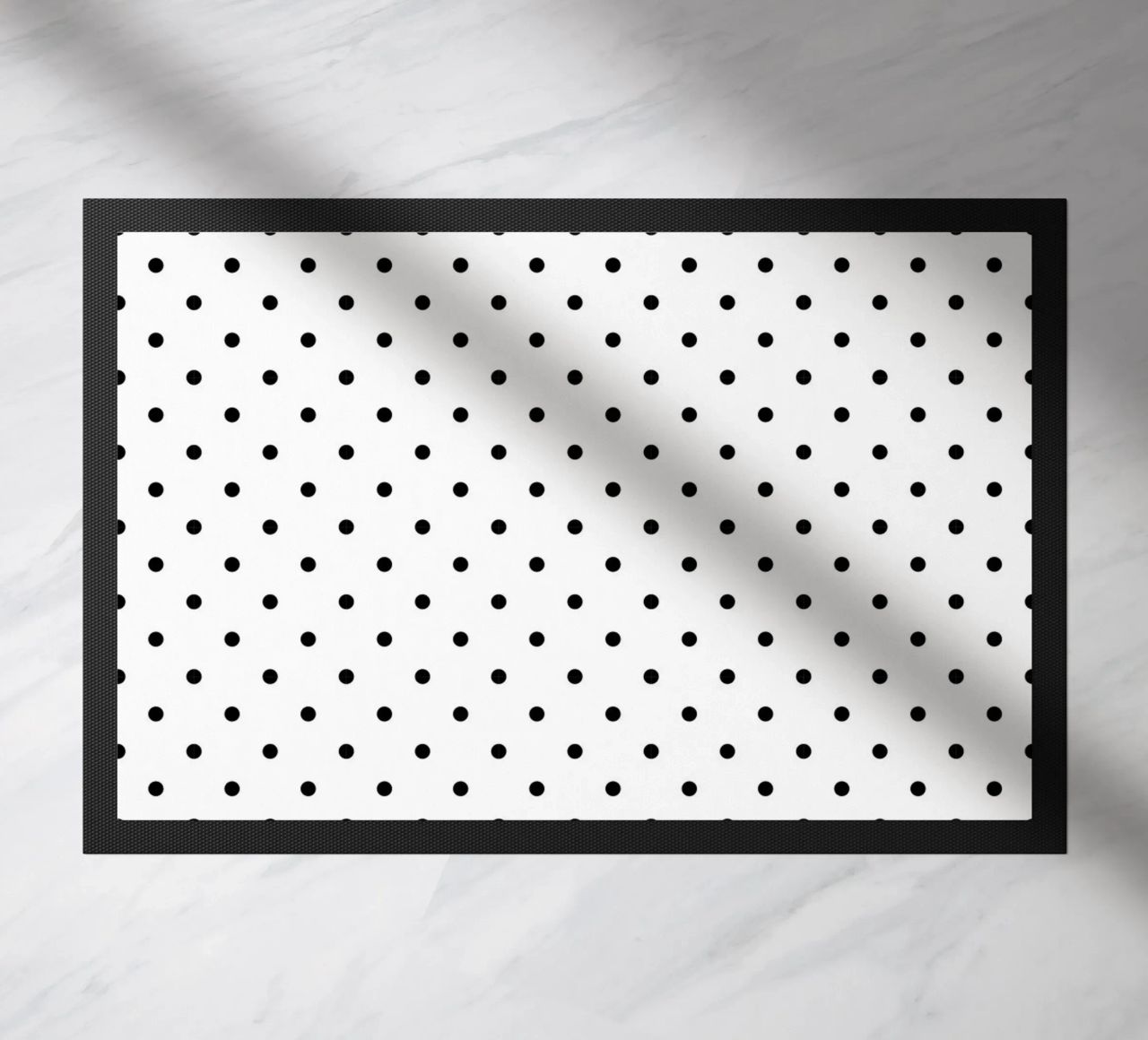 Minimal Basic Polka Dots | Nero su bianco zerbino da Beauty in Simplicity