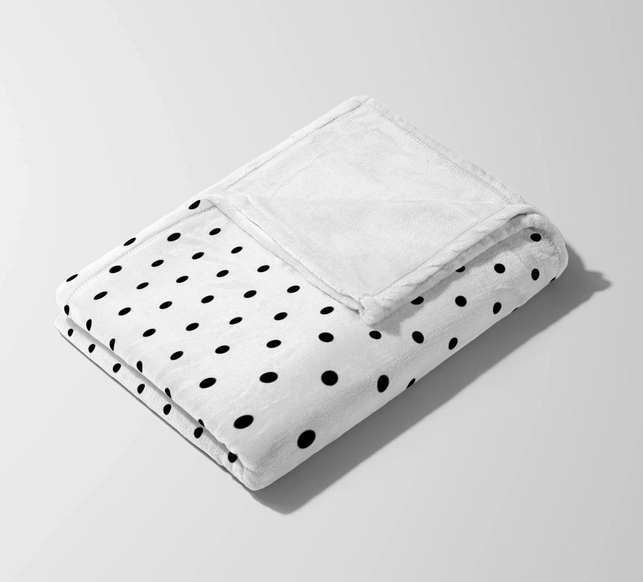 Minimal Basic Polka Dots | Schwarz auf Weiß Fleecedecke von Beauty in Simplicity