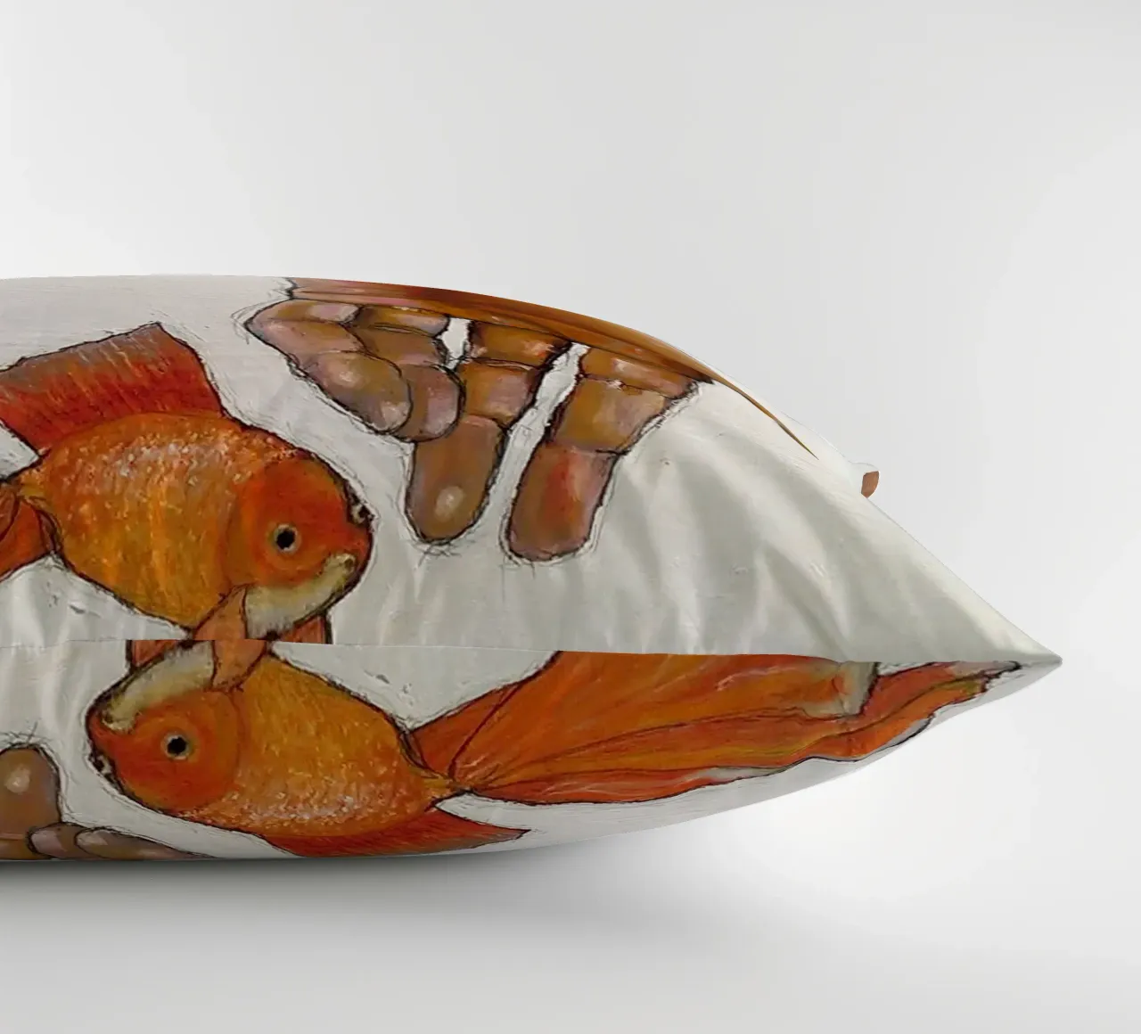 Mano con koi cuscino da Martin Ahrens