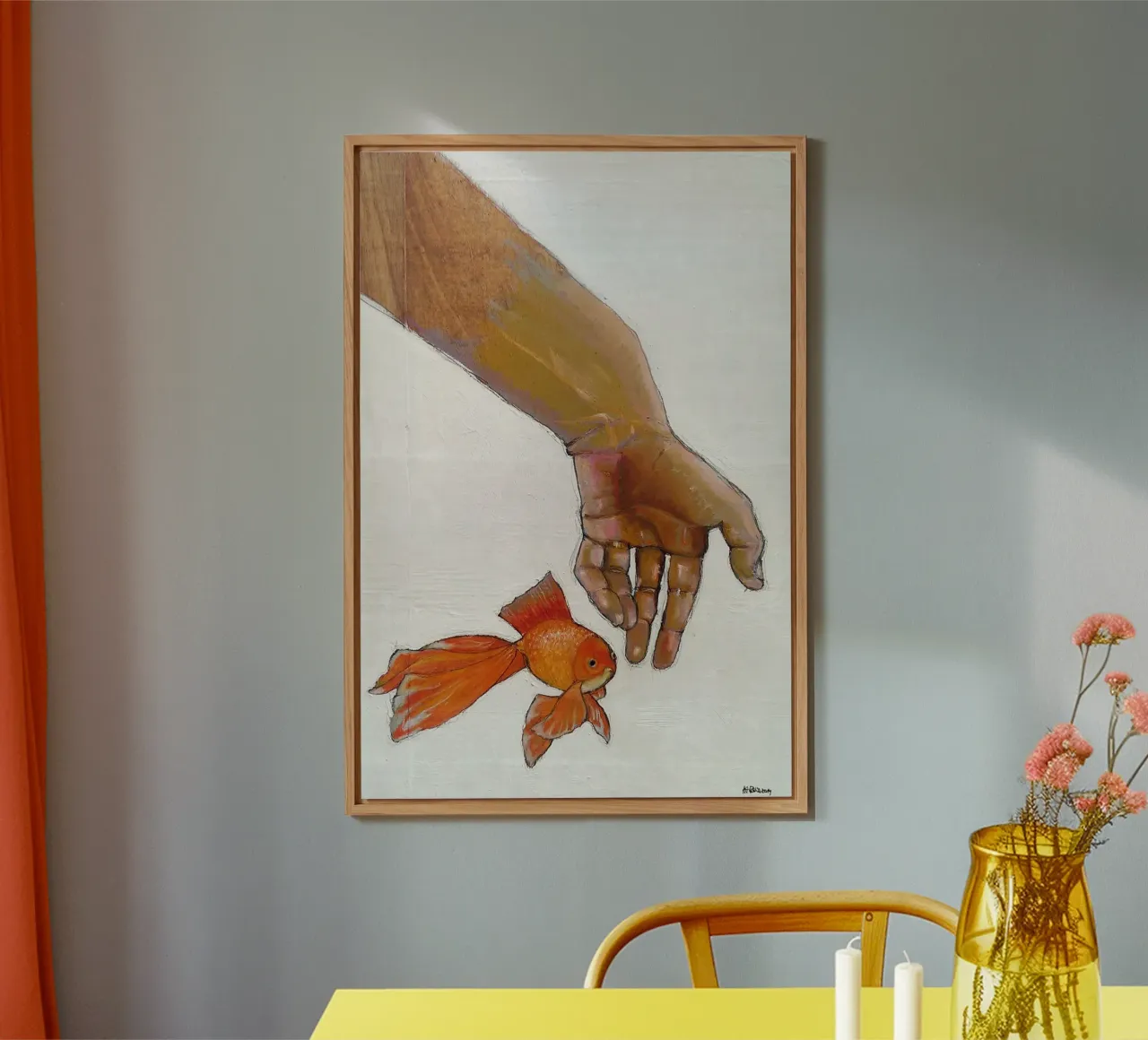 Mano con koi alluminio dibond da Martin Ahrens