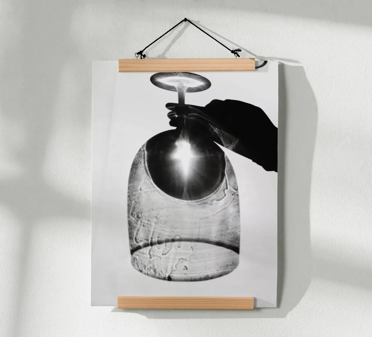 Il vetro fatto di luce poster con telaio in alluminio da Janine Sommer Fotografie