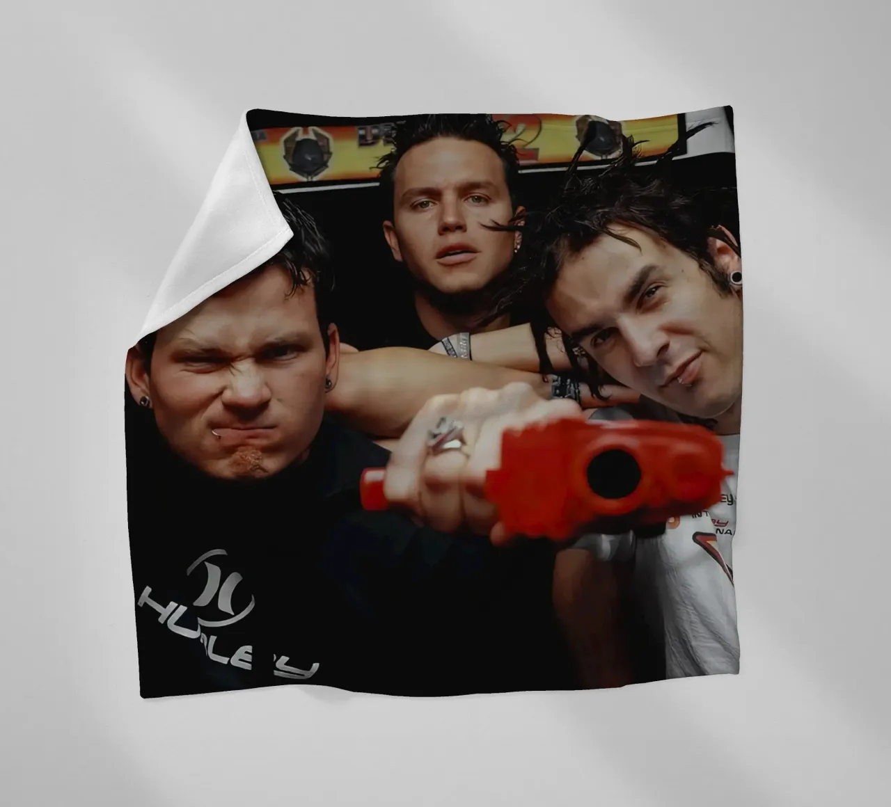 Blink 182 fleece blanket by Musadad Shop