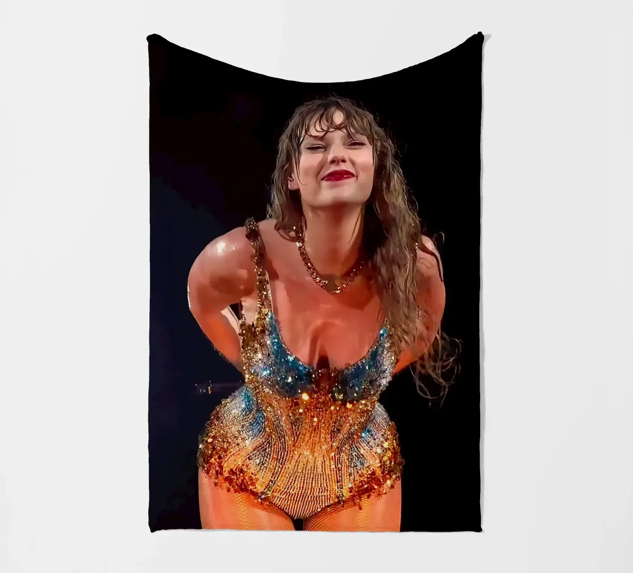 Taylor Swift coperta in pile da Musadad Shop