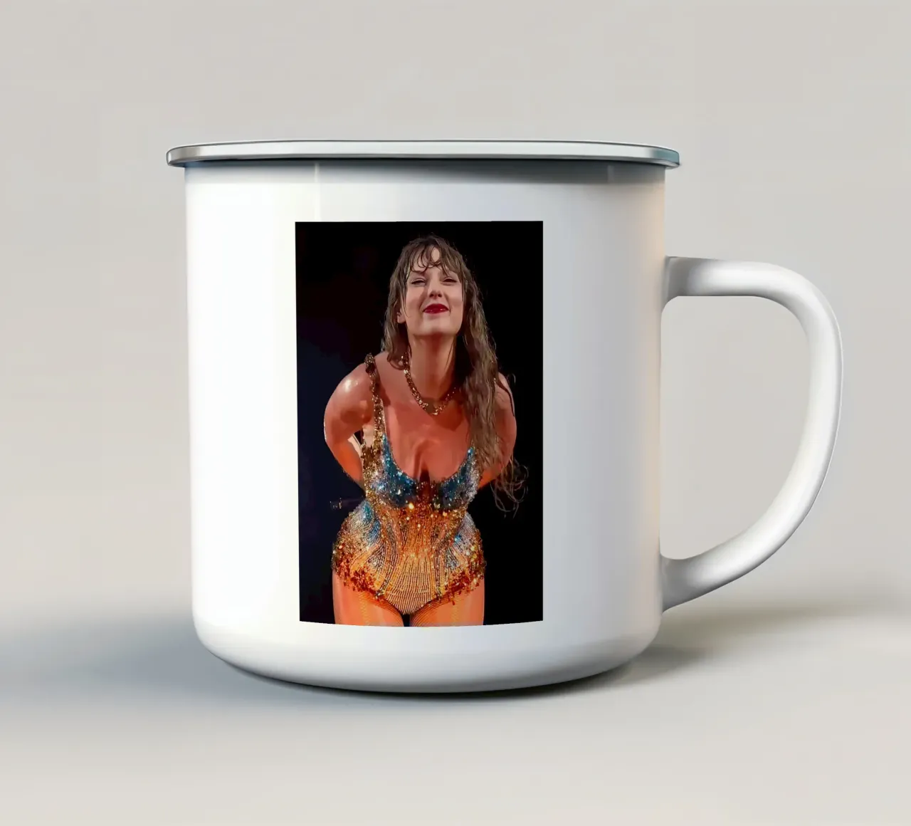 Taylor Swift tazza in smalto da Musadad Shop