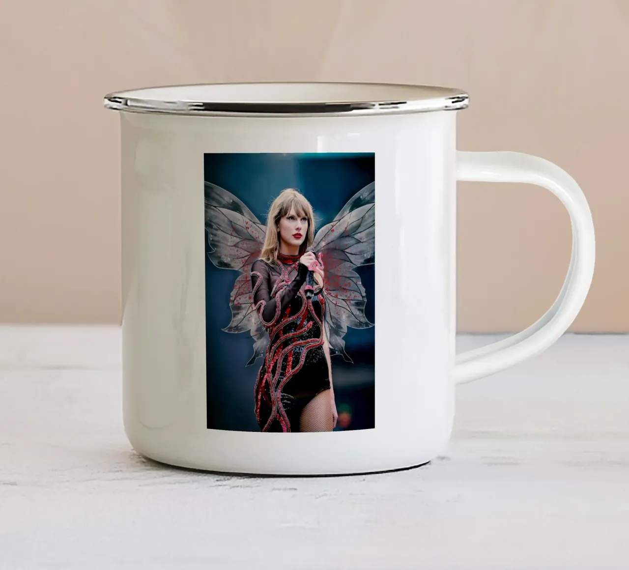 Taylor Swift tazza in smalto da Musadad Shop