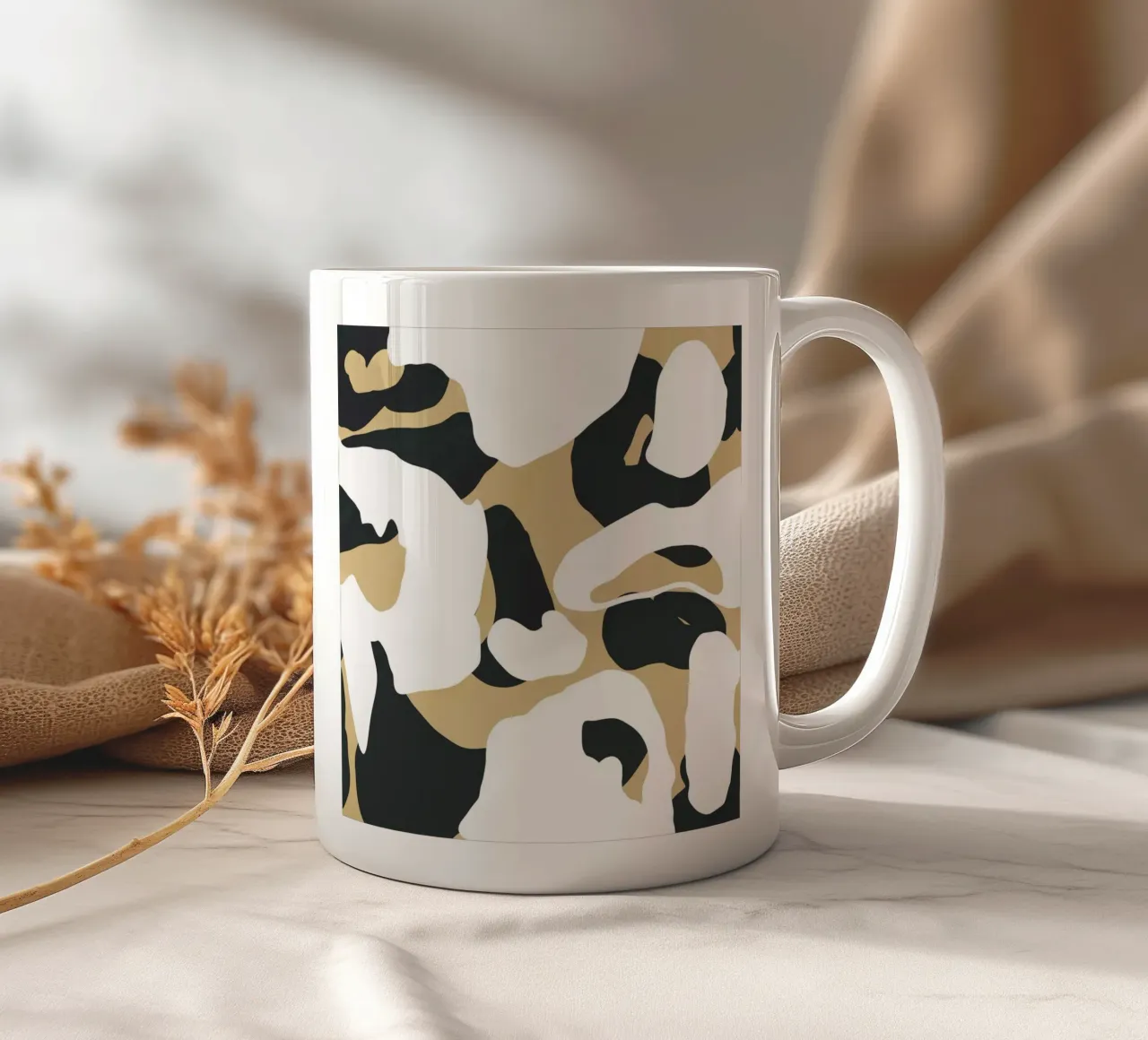 Macchie di fluido 04 tazza in ceramica da Little Dean