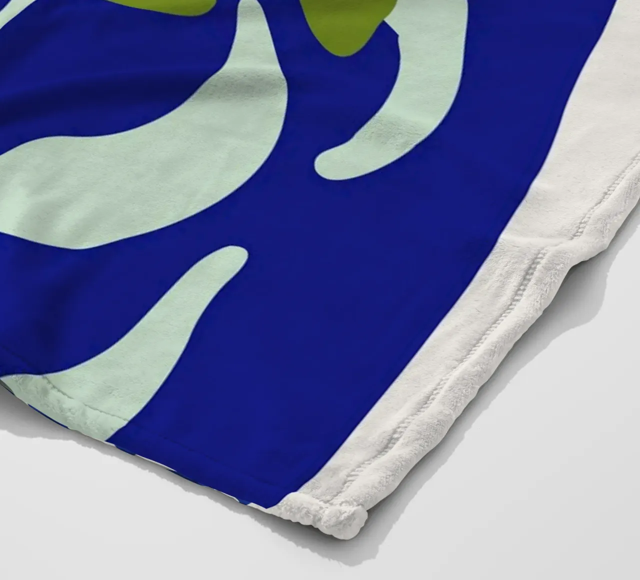 Petals in Motion coperta in pile da RS LAB STUDIO