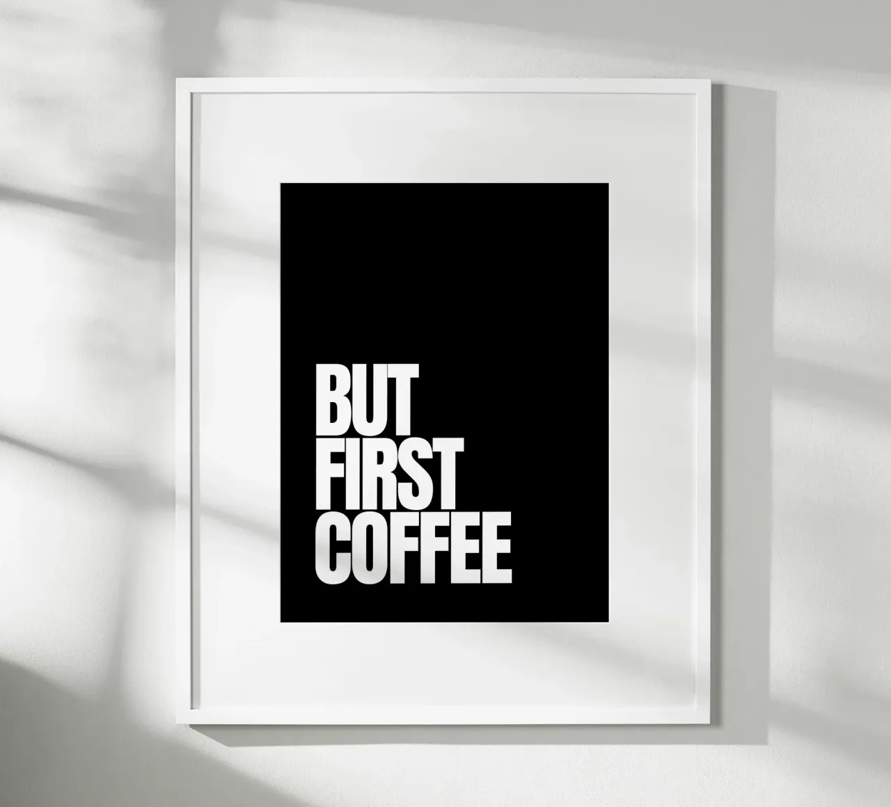 But first coffee (black) poster con telaio in alluminio da Diesdas Ananas Design