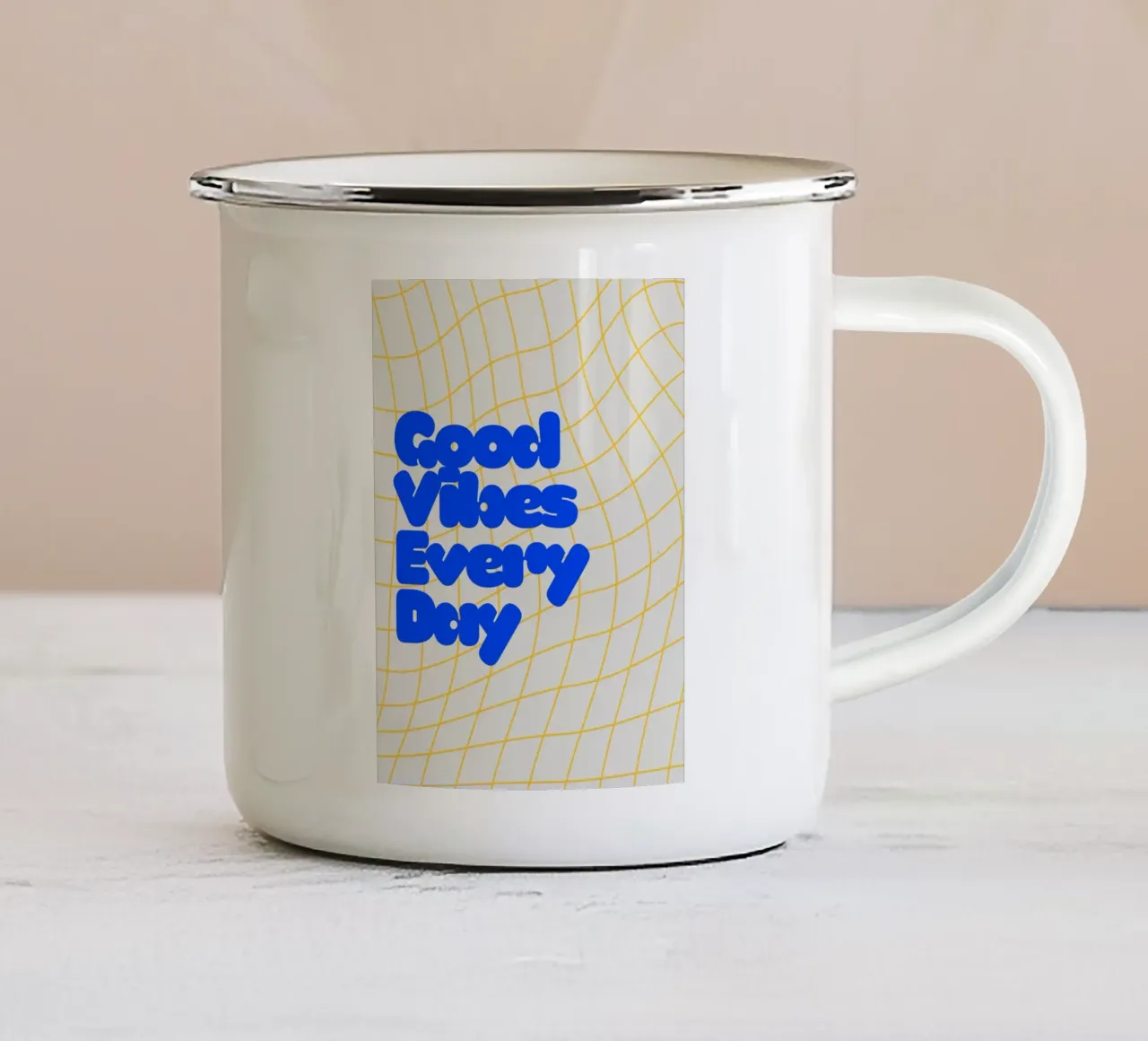 Good Vibes Everyday tazza in smalto da Diesdas Ananas Design