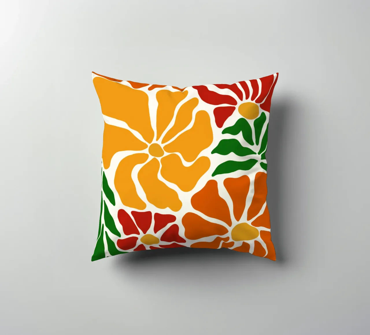 Bloom in May cuscino da TijanaArtStudio88