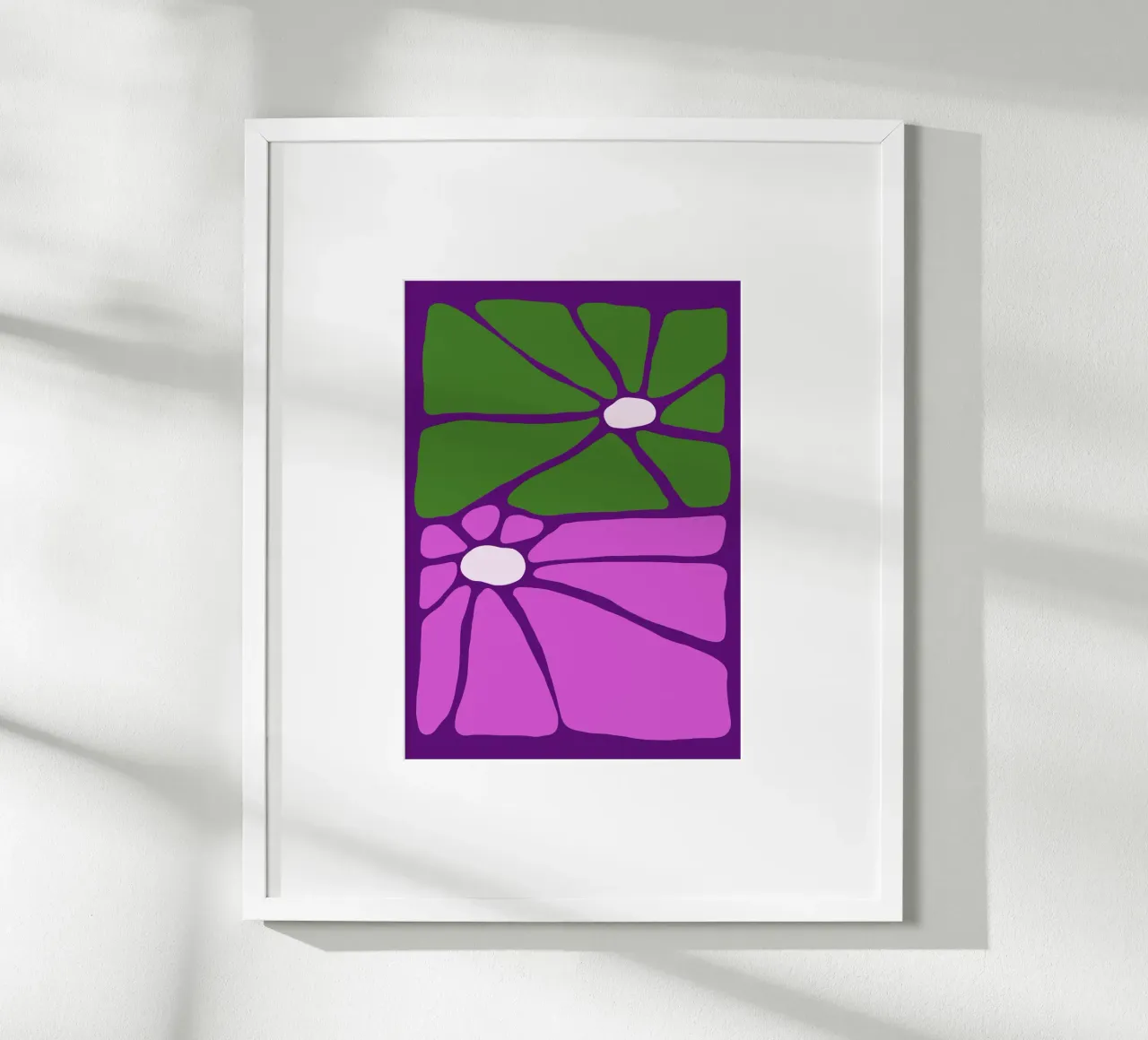 Festive bloom Green and purple bold flowers poster con telaio in legno da TijanaArtStudio88