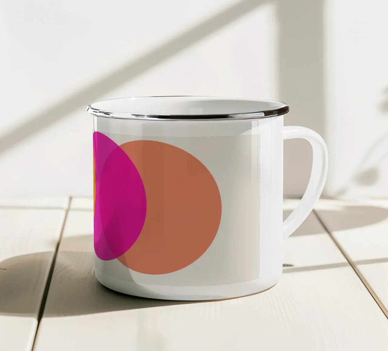 Rifrazione tazza in smalto da Rose Beck Art