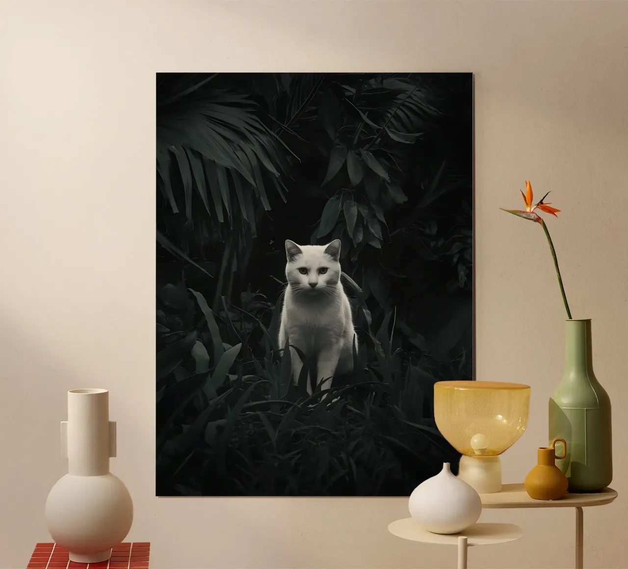 Chat blanc dans la jungle nocturne poster avec cadre en plastique de Plain Thoughts