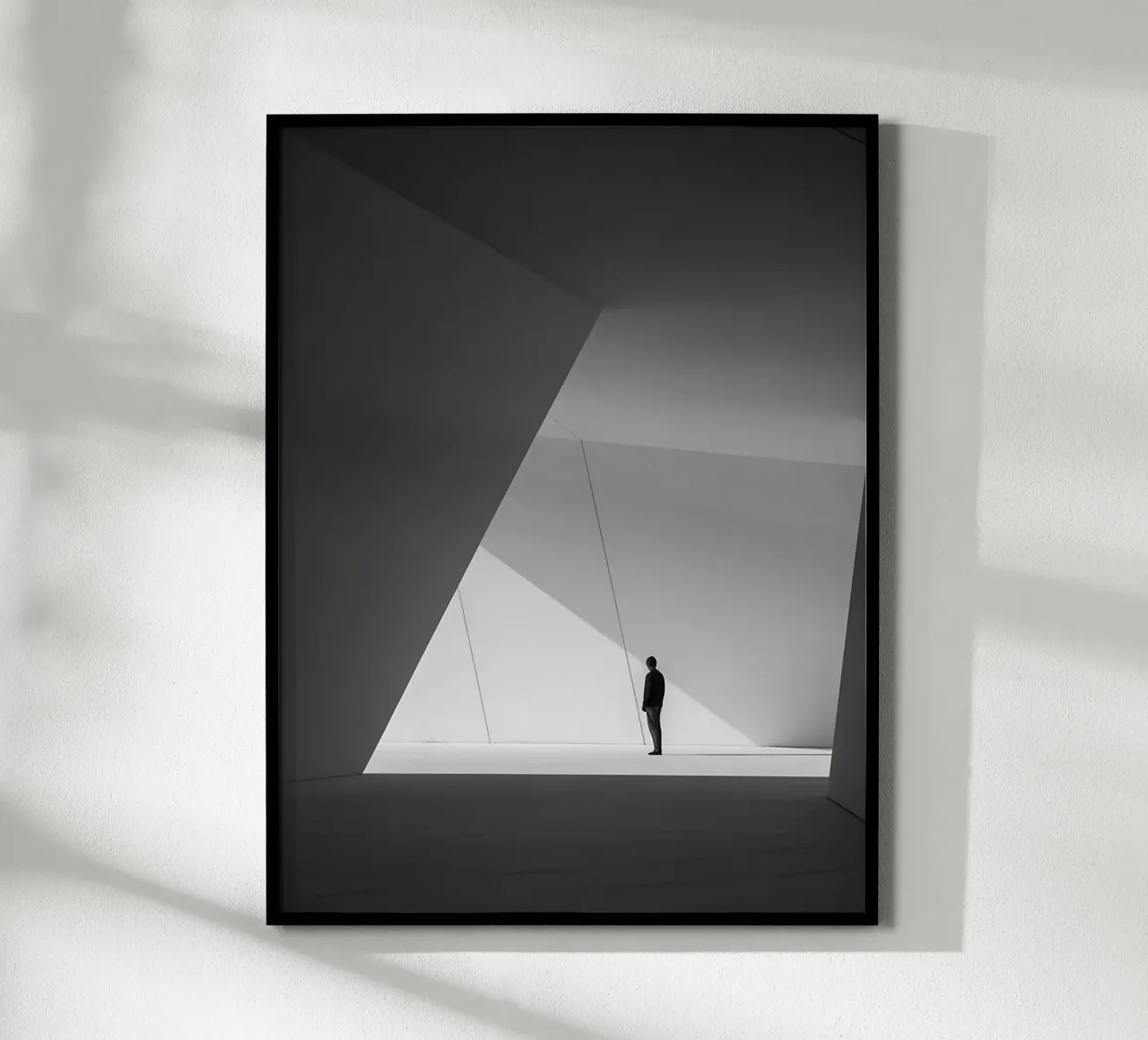 Una silhouette persa nell'architettura moderna poster da Plain Thoughts