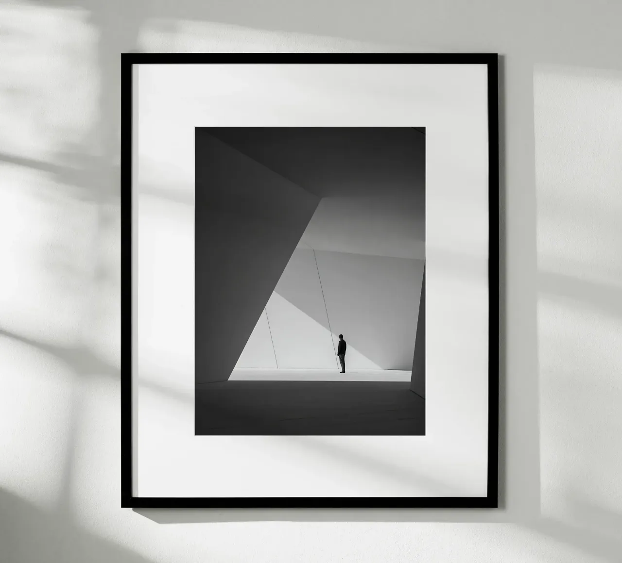 Una silhouette persa nell'architettura moderna poster da Plain Thoughts