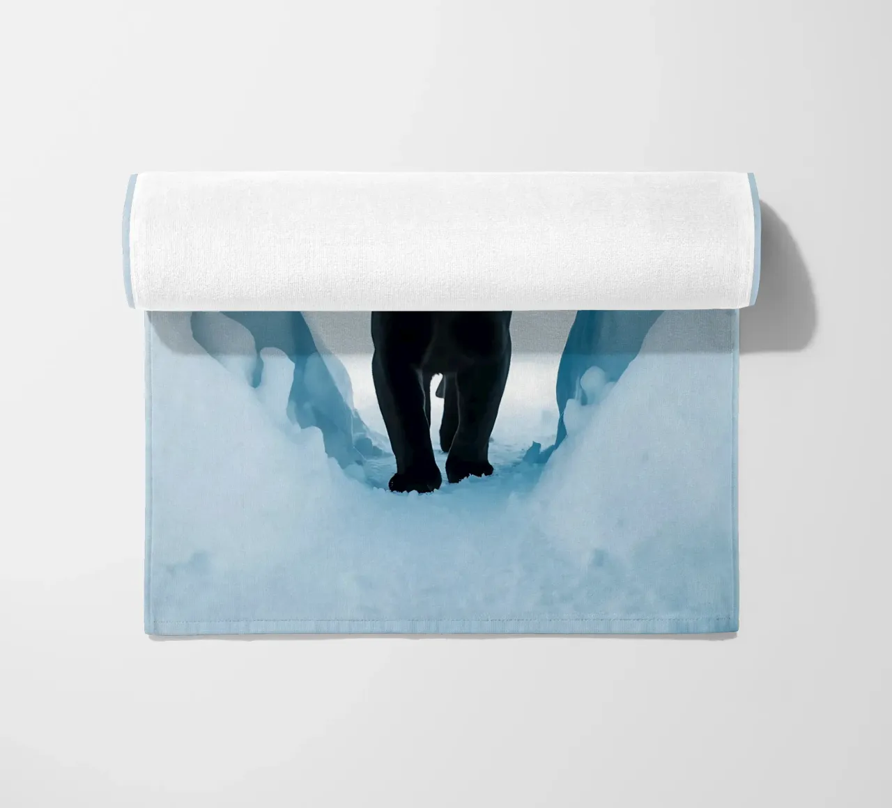 Pantera nera nel ghiaccio telo mare da Plain Thoughts