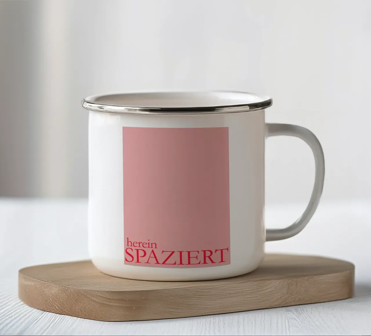 Hereinspaziert tazza in smalto da Attaboy Dsgn
