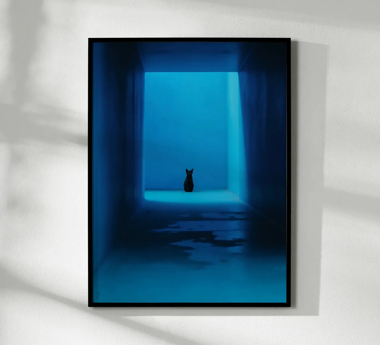 Il gatto nero nel corridoio blu poster con telaio in plastica da Plain Thoughts