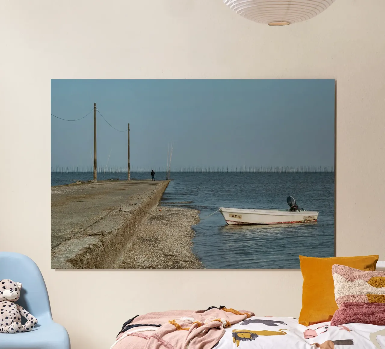 Tramonto in riva al mare in Giappone poster con telaio in plastica da Marcel Bisig