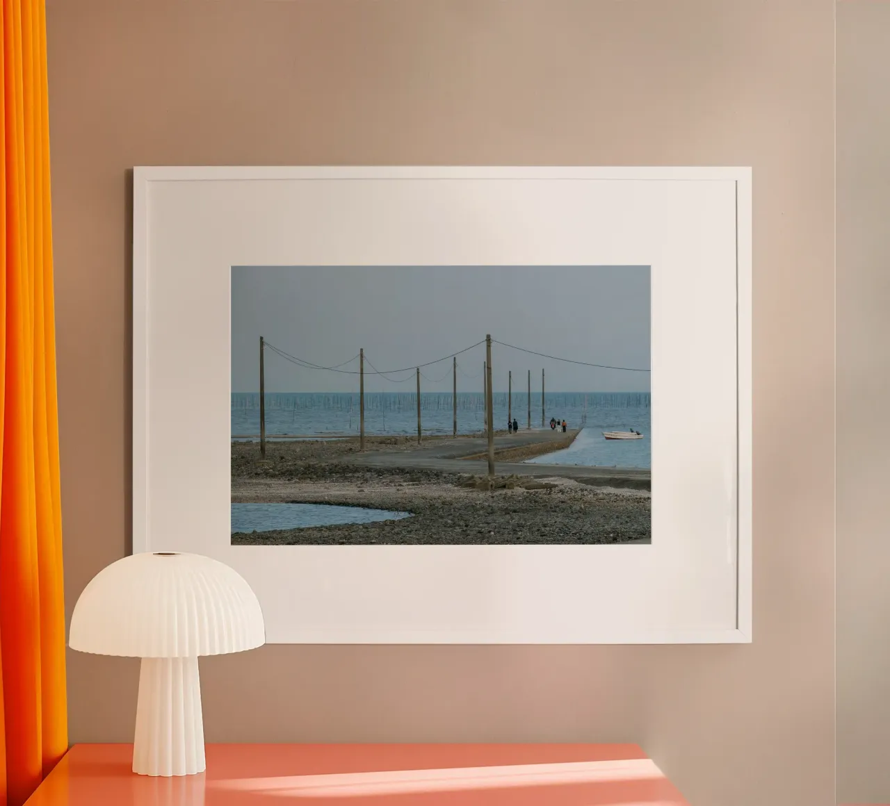 La strada sottomarina di Tara a Kyushu, Giappone poster con telaio in plastica da Marcel Bisig