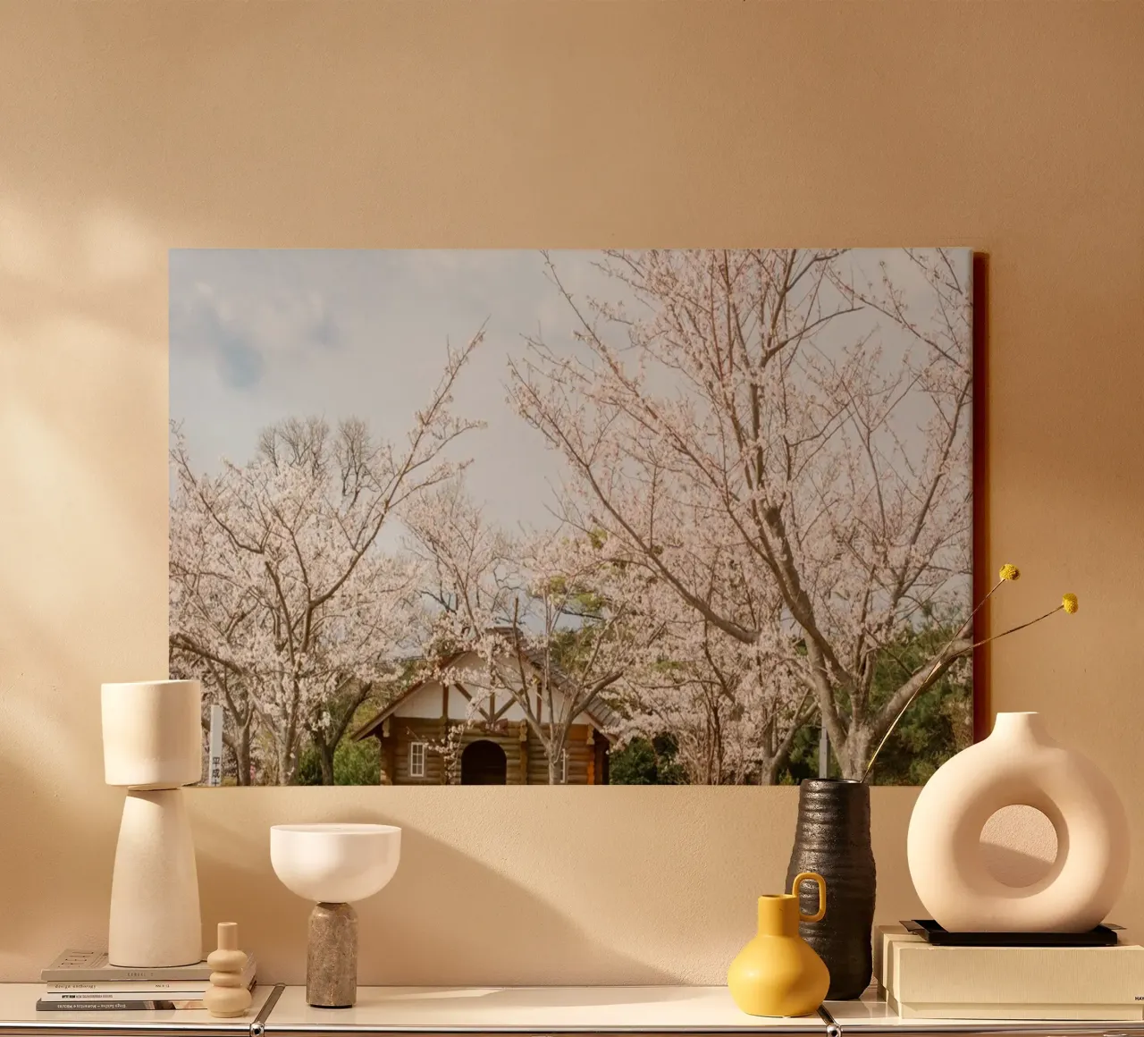 Alberi di ciliegio in fiore a Kyushu, Giappone tela con Cornice a cassetta da Marcel Bisig