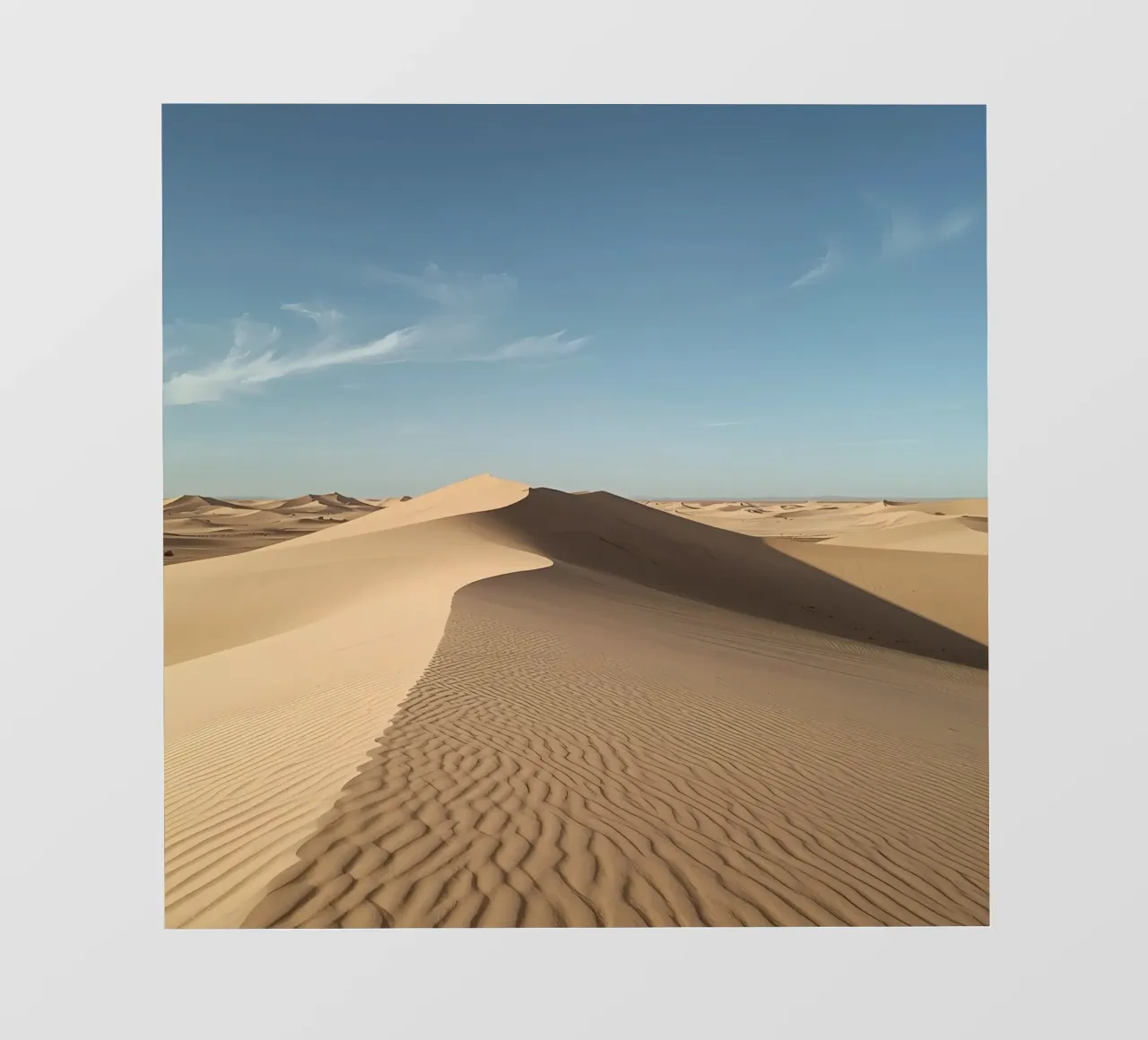 Paesaggio desertico con dune di sabbia e cielo blu telo in pvc da DesignDoodle