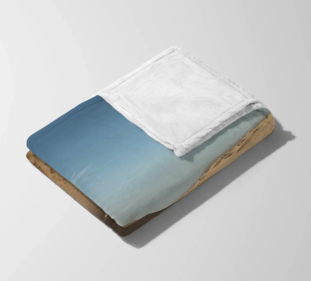 Paesaggio desertico con dune di sabbia e cielo blu coperta in pile da DesignDoodle