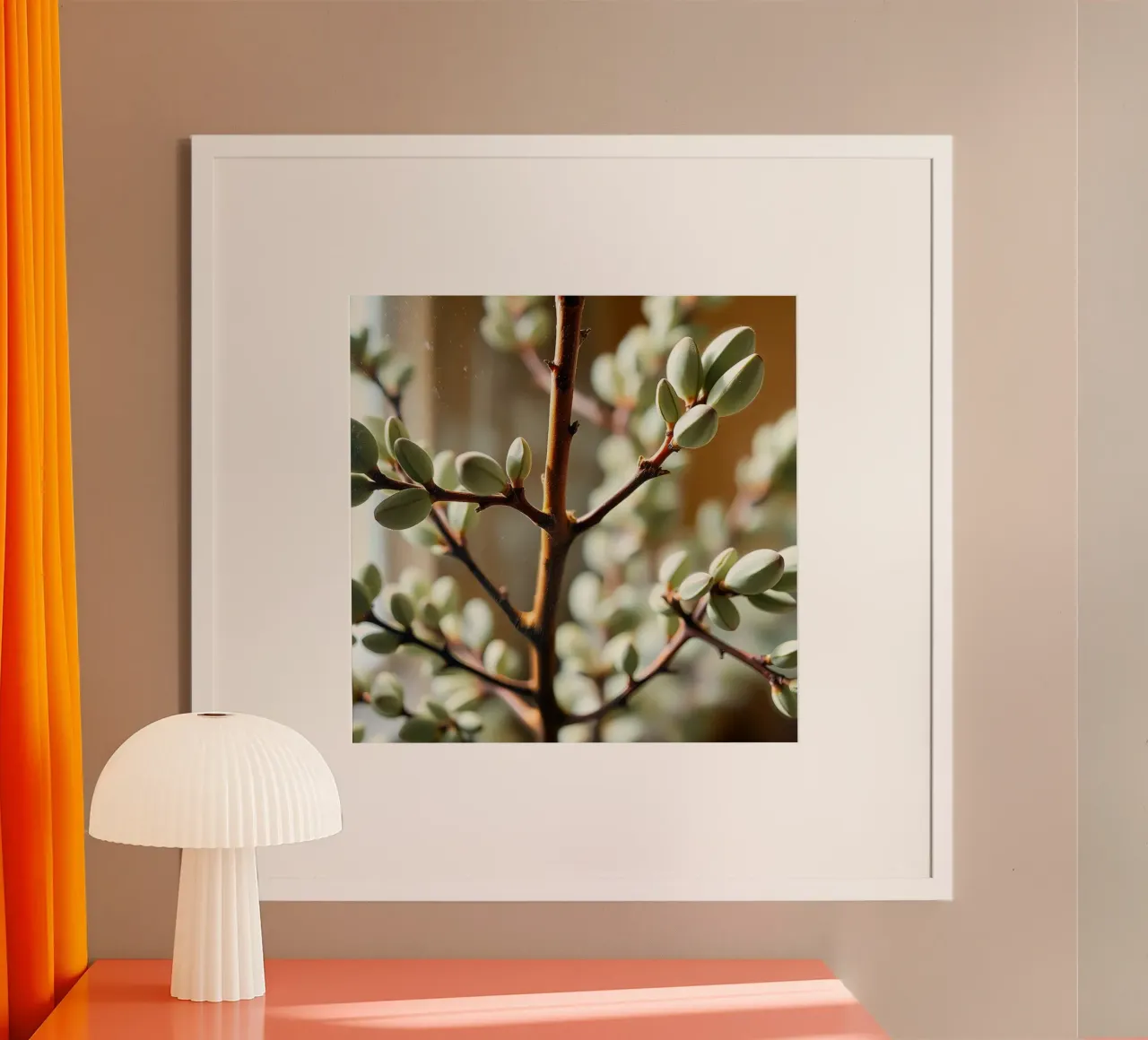 Ramas marrones con brotes verdes Primer plano poster con marco de madera de DesignDoodle