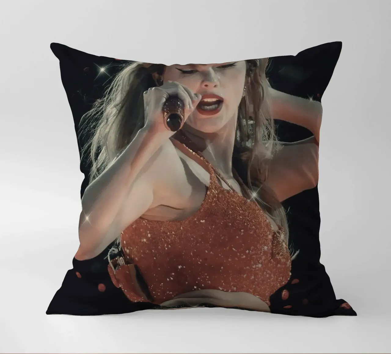Taylor Swift cuscino da Musadad Shop