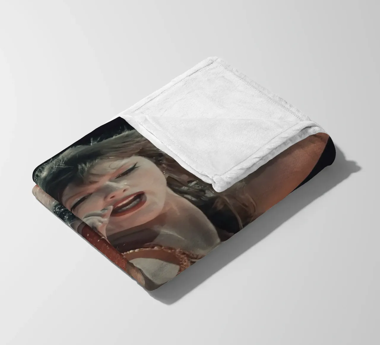 Taylor Swift coperta in pile da Musadad Shop