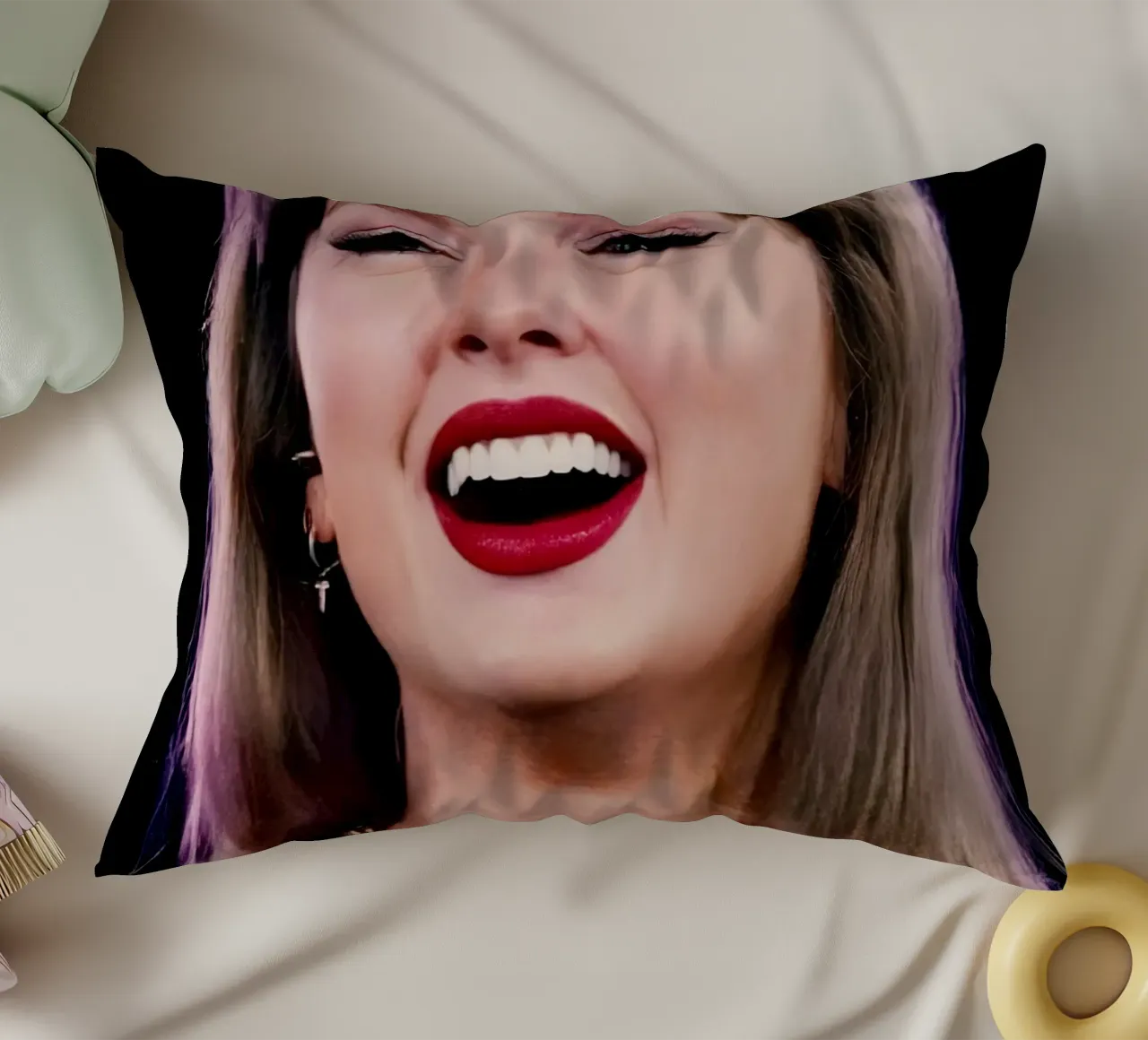 Taylor Swift cuscino da Musadad Shop