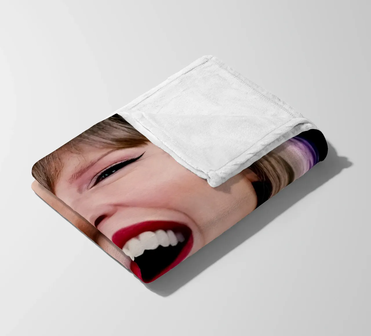 Taylor Swift coperta in pile da Musadad Shop
