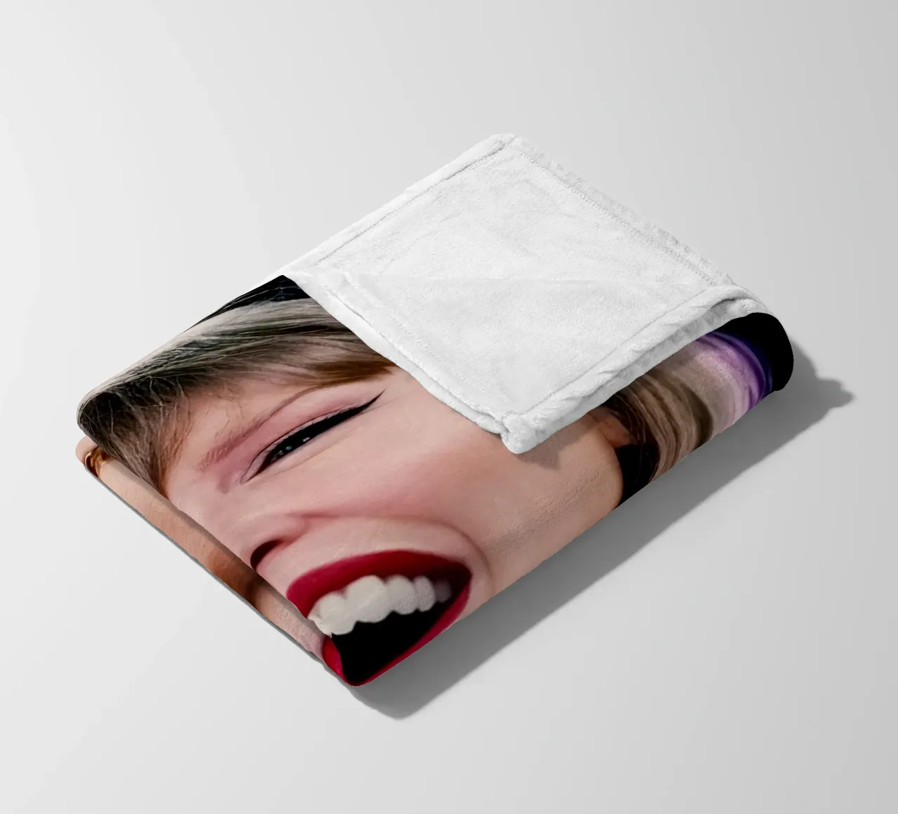Taylor Swift coperta in pile da Musadad Shop