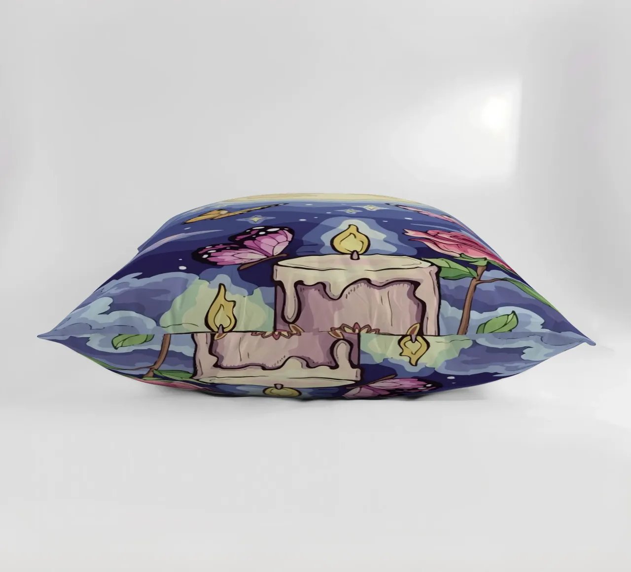candle under the moon cuscino da Dumery Art