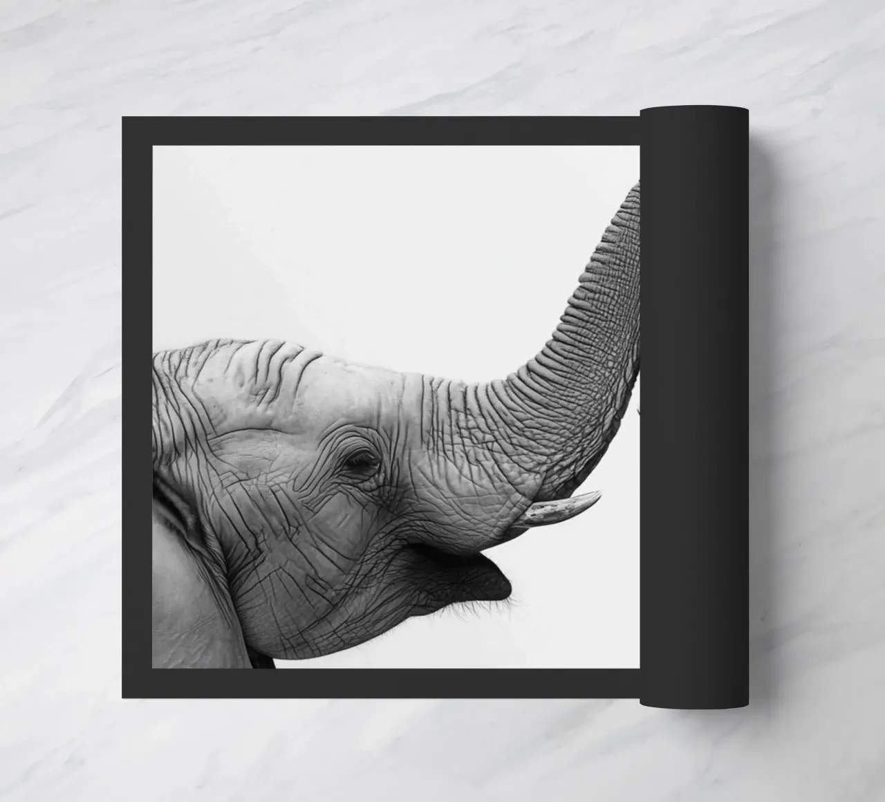 Tenero abbraccio di un elefante zerbino da Carinaprint