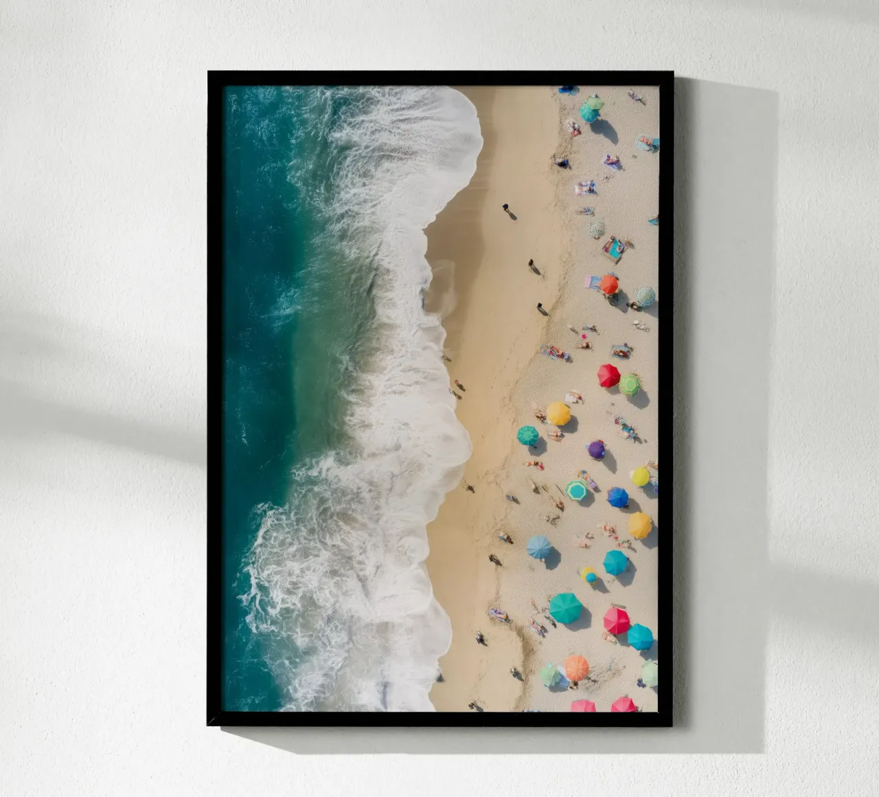 Tropical Shoreline Vibes - Aerial Ocean Photography poster con telaio in legno da Vela Luna