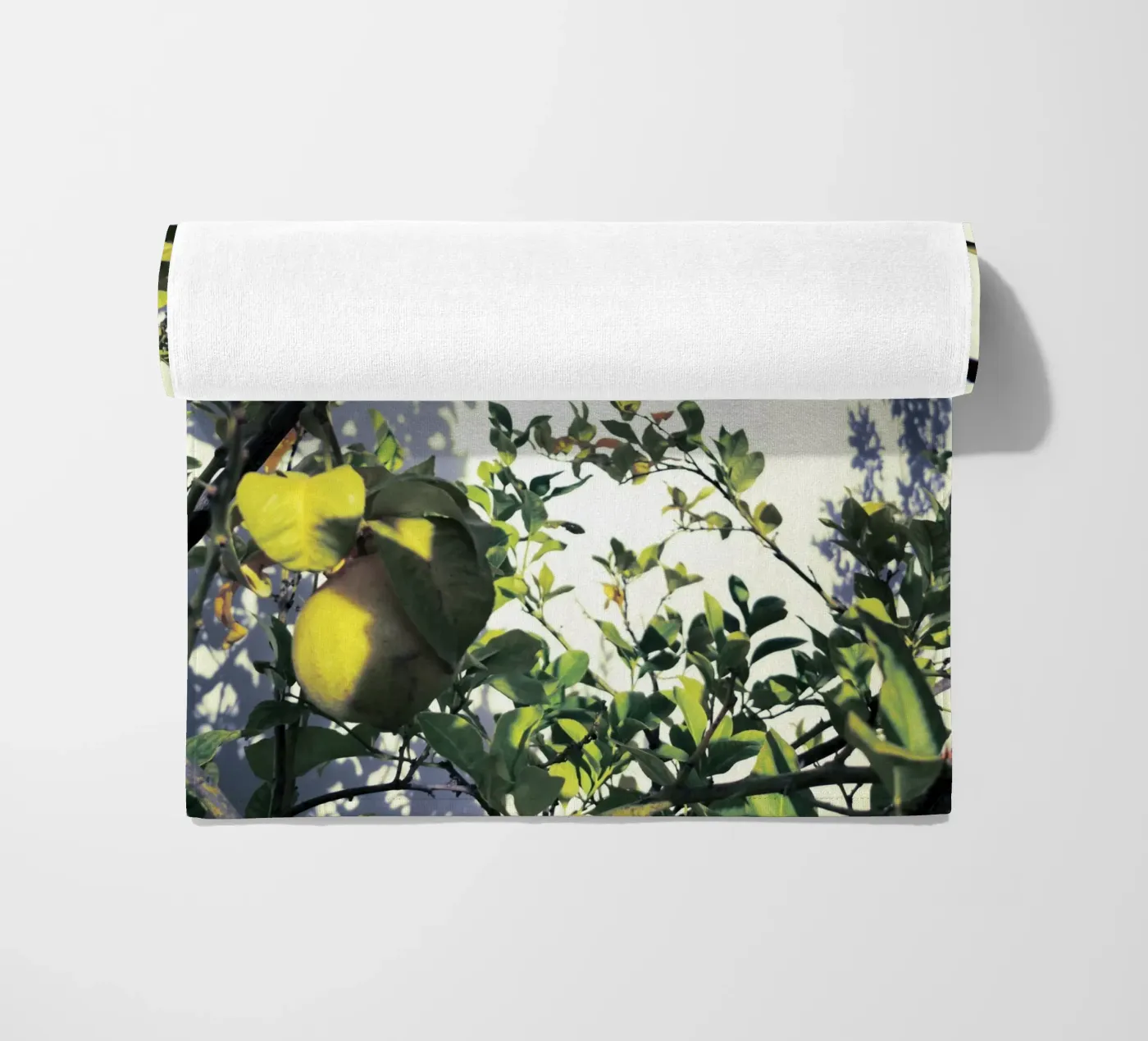 Lemons beach towel by Angelo Cerantola
