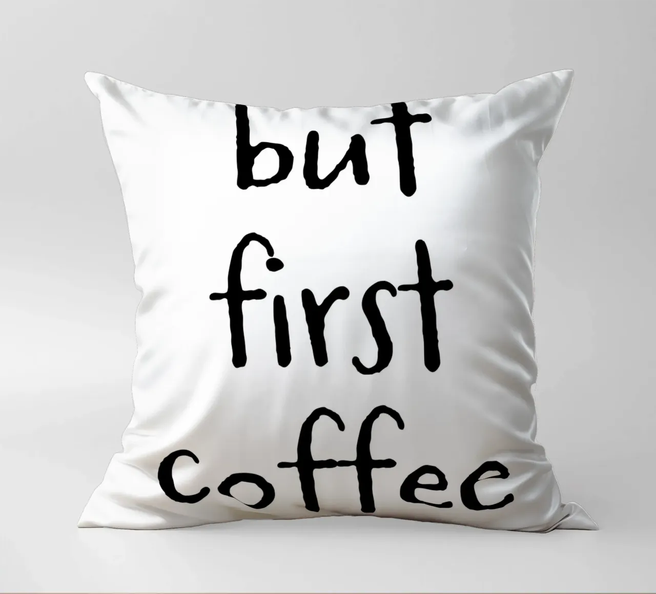 But First Coffee 6 cuscino da The Type Club Tokyo