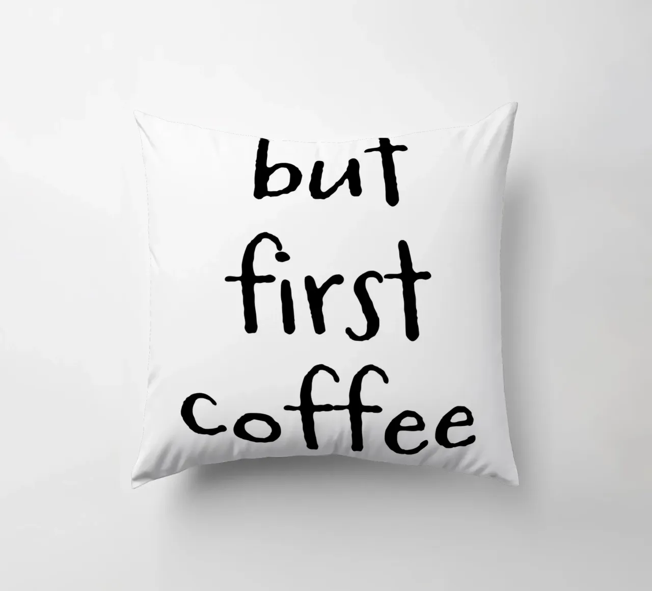 But First Coffee 6 cuscino da The Type Club Tokyo