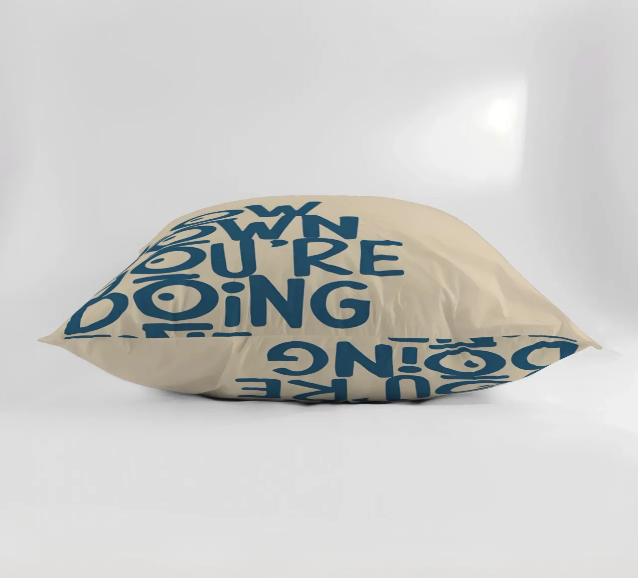SLOW DOWN YOU'RE DOING FINE! cuscino da Type & Tape