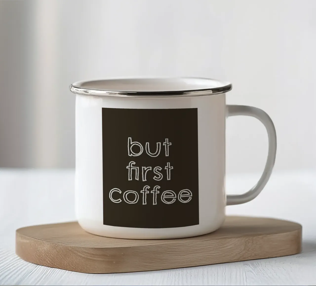 But First Coffee 24 tazza in smalto da The Type Club Tokyo