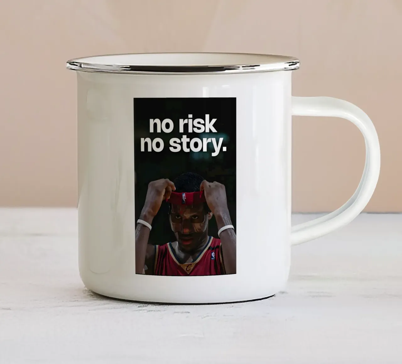 No risk, no story tazza in smalto da Type & Tape
