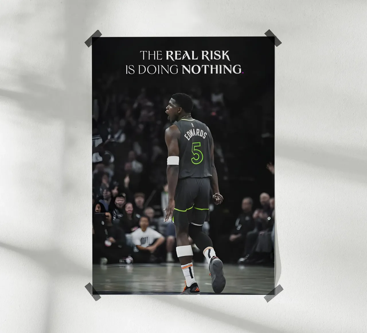 "The real risk is doing nothing." poster con telaio in legno da Type & Tape