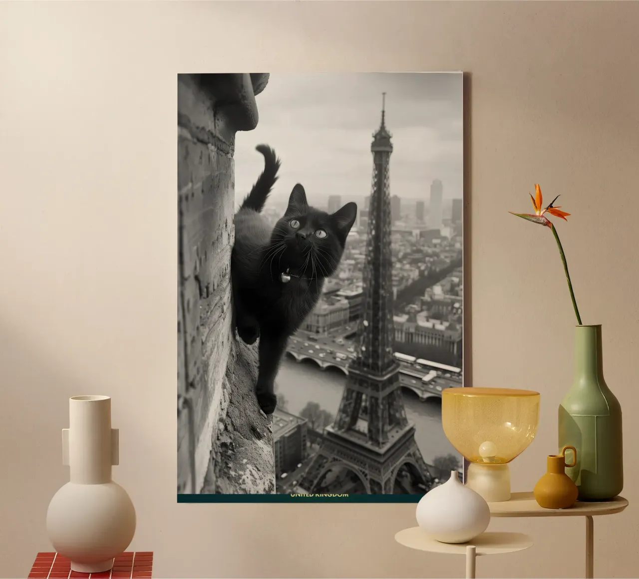 Kitty in Parijs canvas met Baklijst van Robyn Santiago