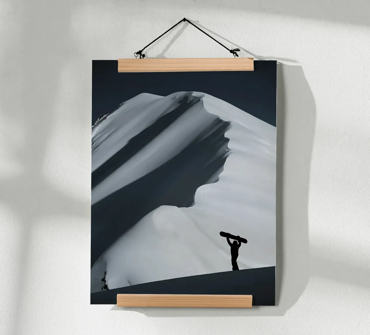 Snowboarder Face à la Montagne poster con telaio in plastica da GameDay Studio