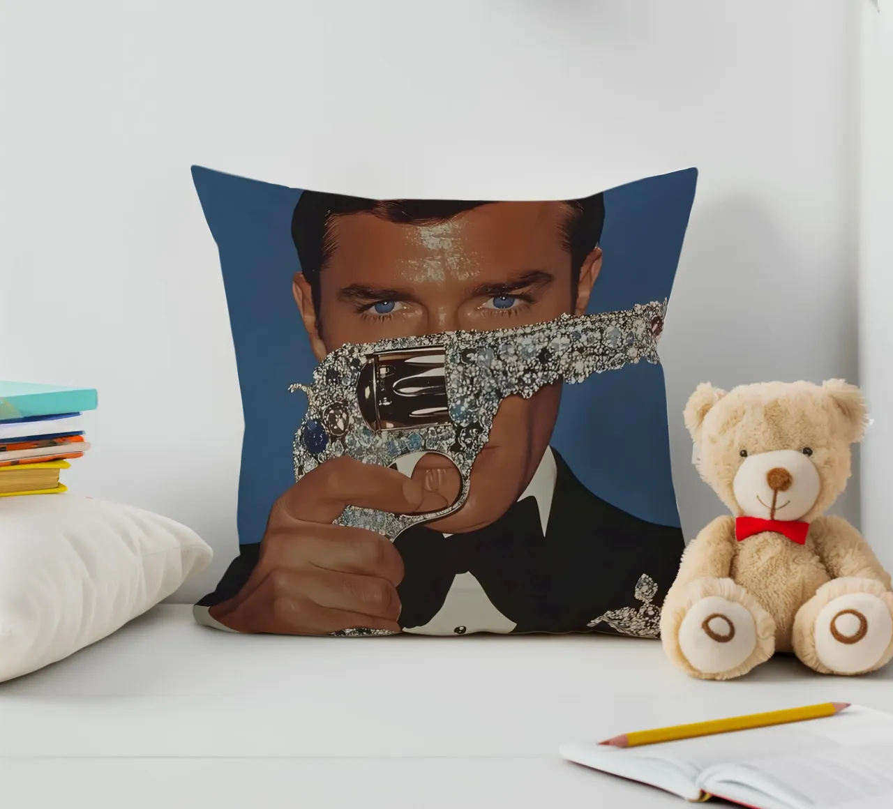 Roger Moore cuscino da Low poly art