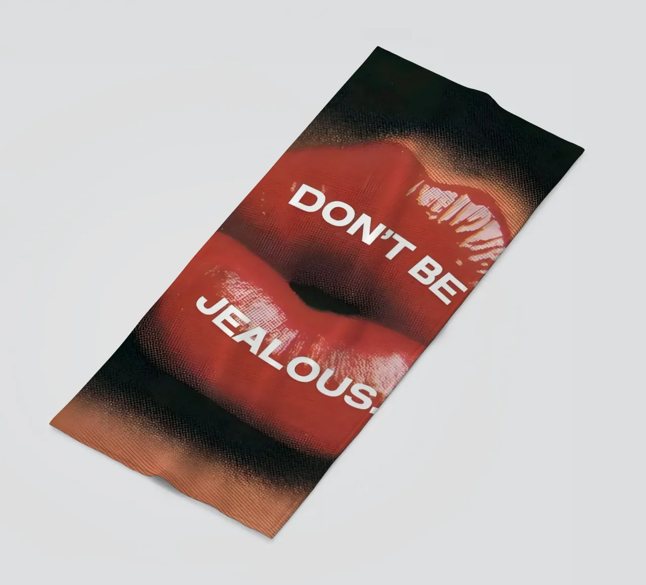 'DON'T BE JEALOUS! telo mare da Type & Tape