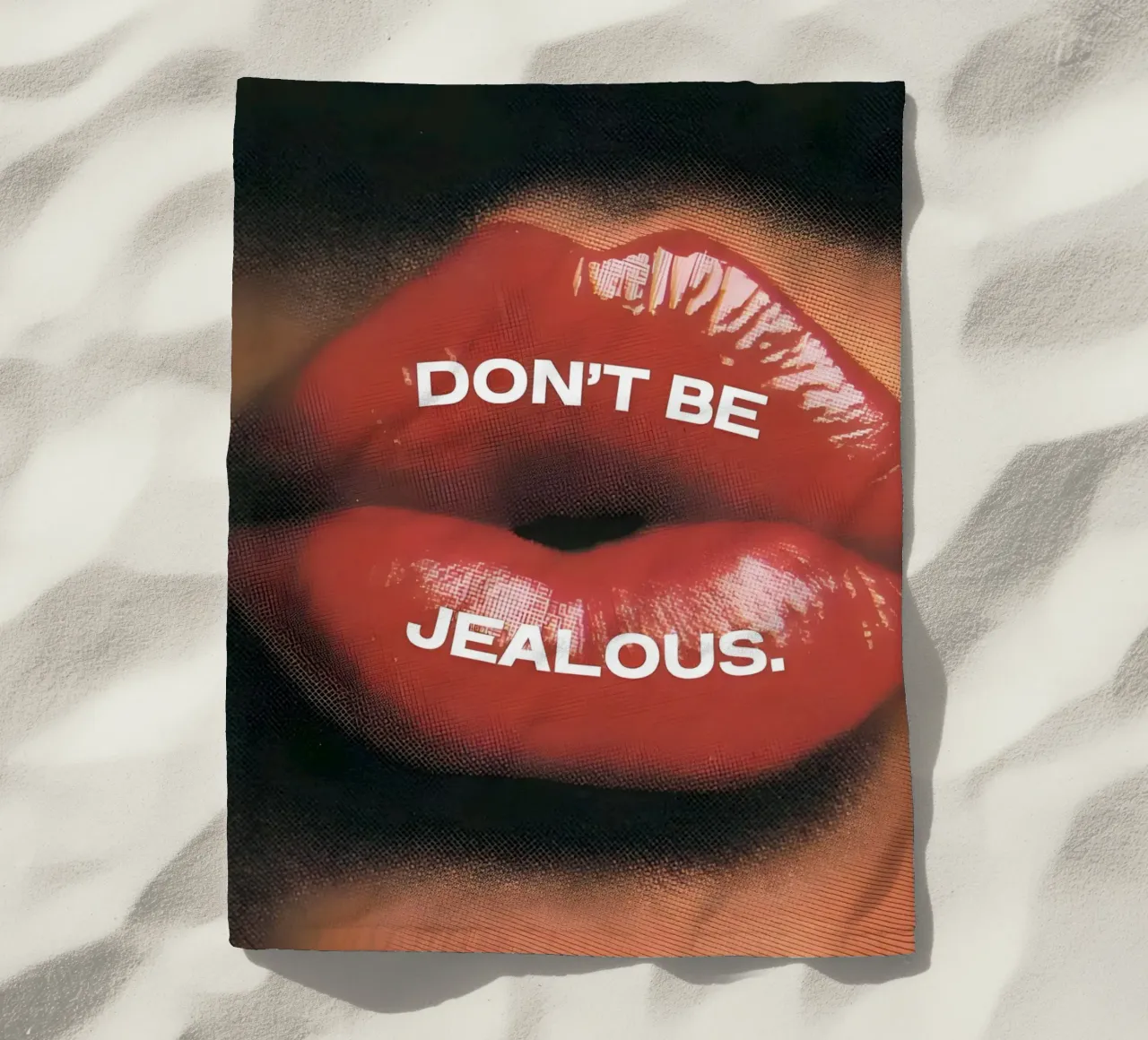 'DON'T BE JEALOUS! telo mare da Type & Tape