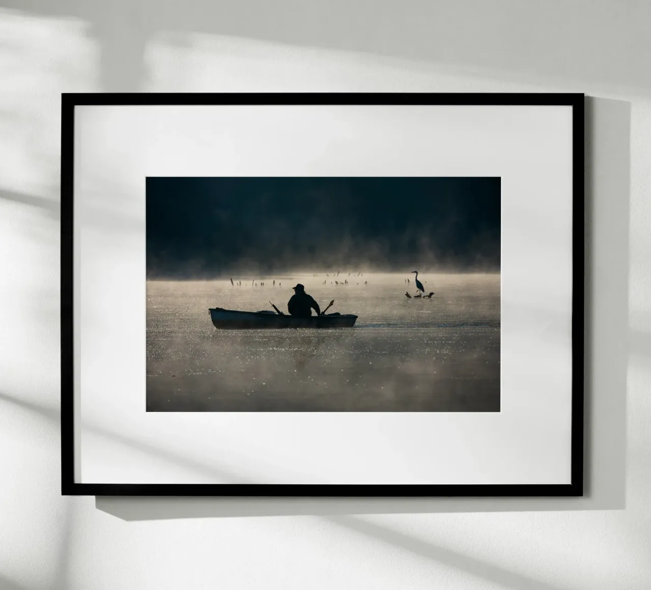 Pescatore su un lago poster da anderm